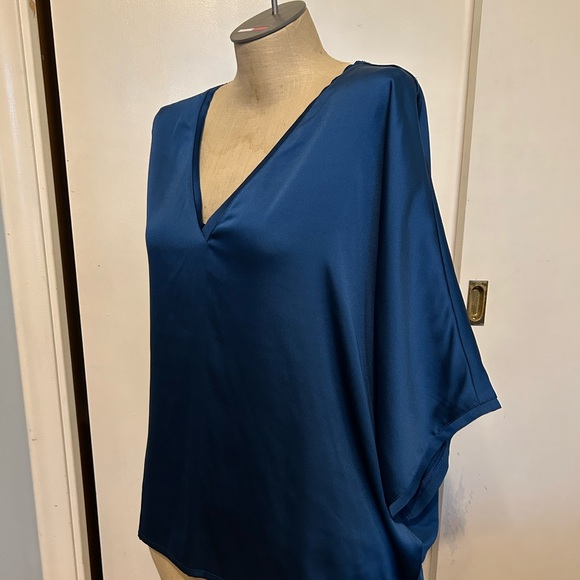 White House Black Market Deep Blue V-Neck Blouse - Picture 2 of 4